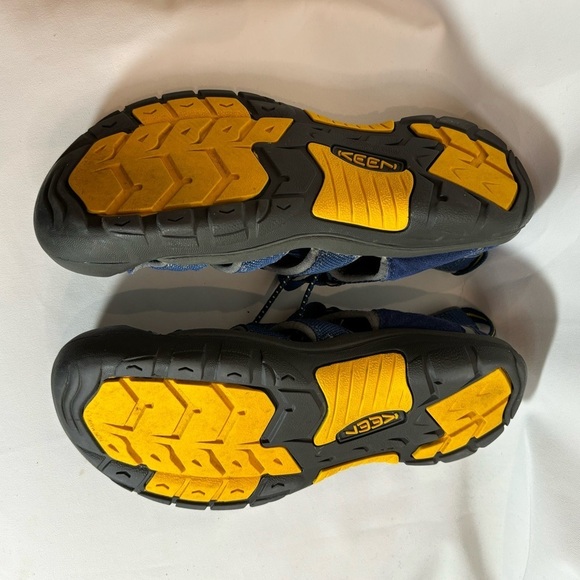 KEEN Sz 6 Newport 2 Rubber Toe Cap Bungee Closure Waterproof Slip On Sandals - Picture 8 of 8